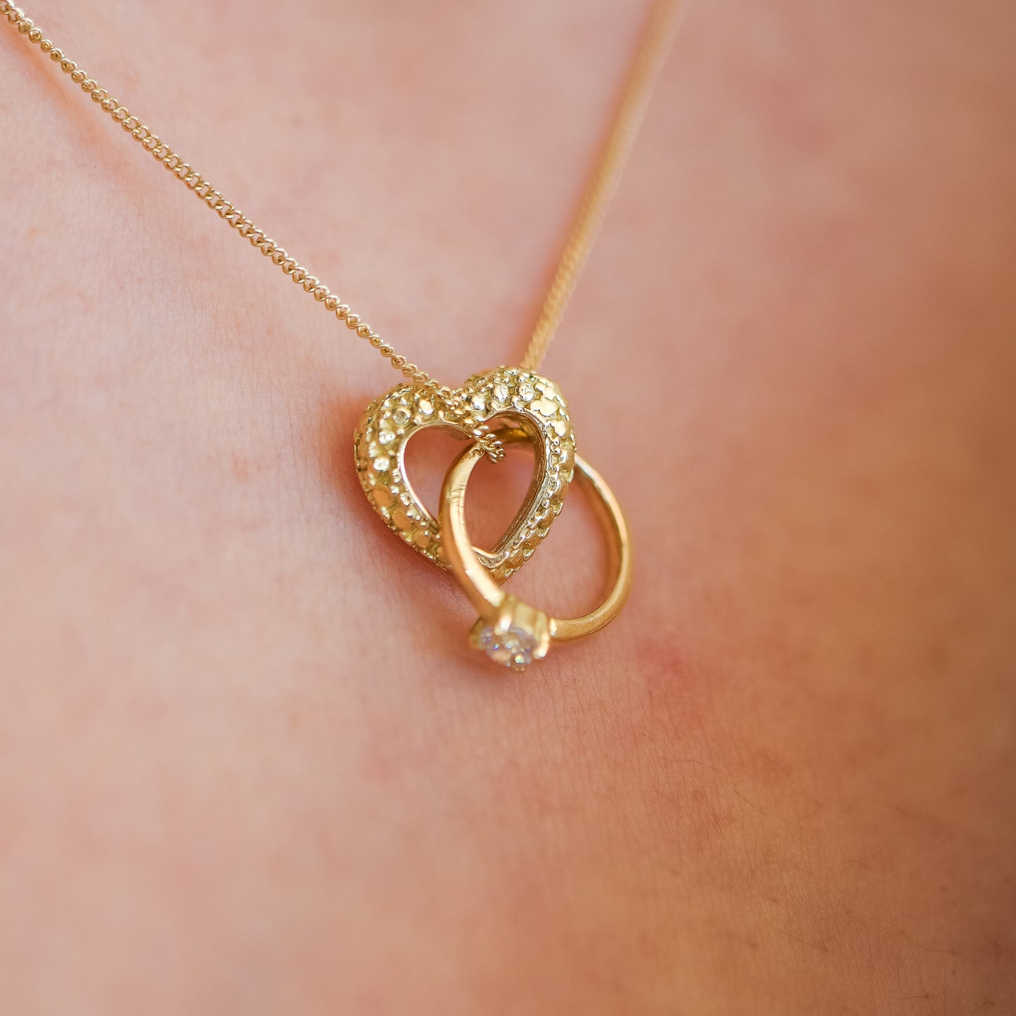 DIJE DE CORAZON Y ANILLO
