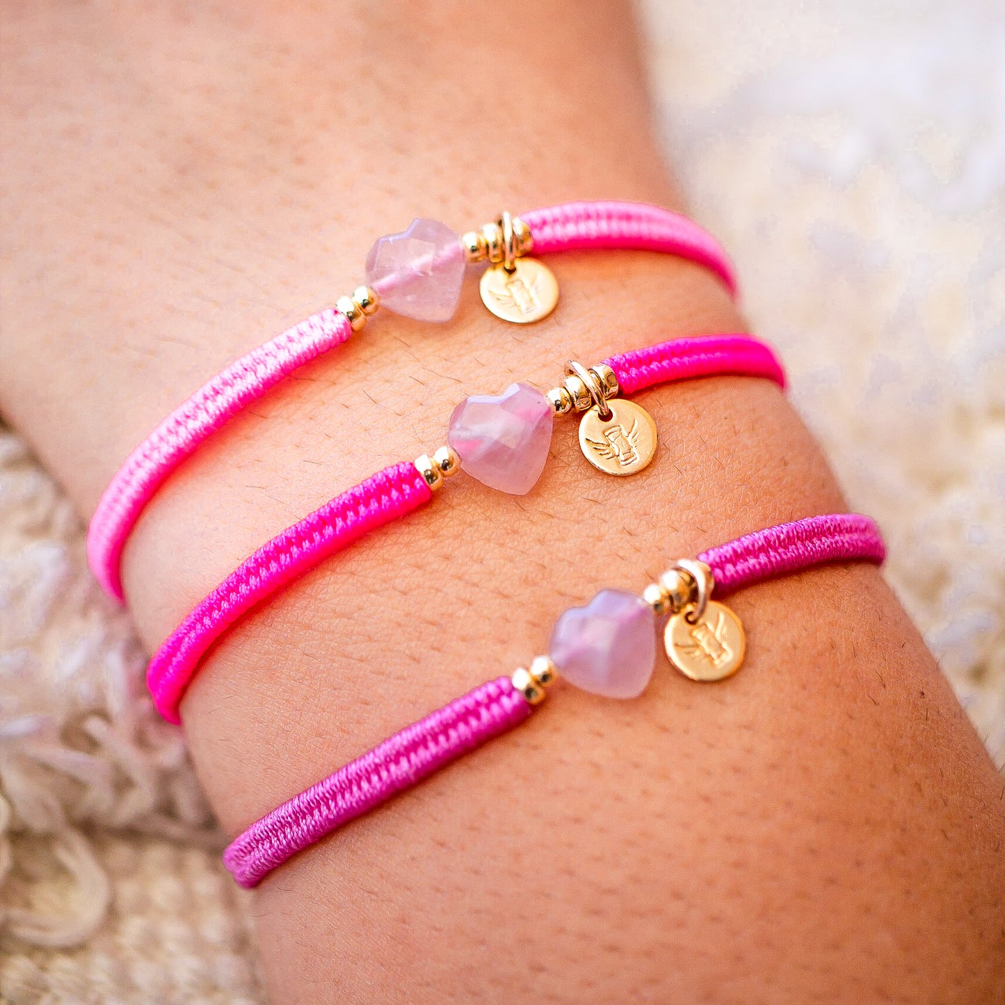 PULSERA VOLARE CORAZON CUARZO ROSA