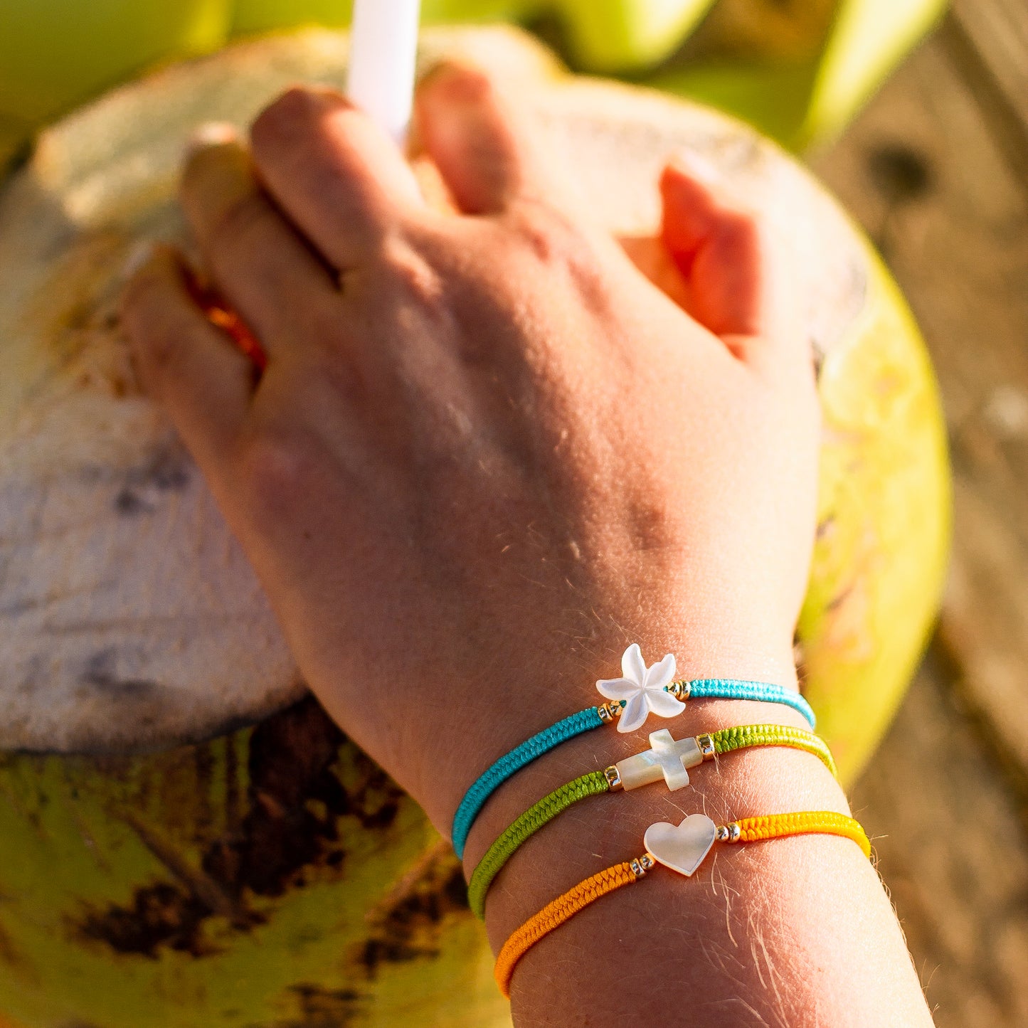 PULSERA MADRE PERLA CORAZÓN