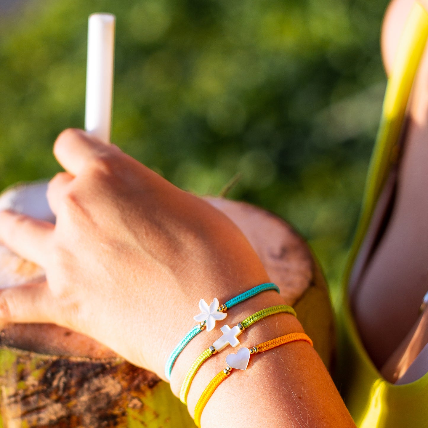 PULSERA MADRE PERLA CORAZÓN